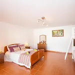 Villa Casa Castelo - Refugio Com Piscina Aquecivel E Bbq Na Gale, Albufeira