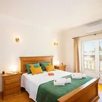 Casa Castelo - Refugio Com Piscina Aquecivel E Bbq Na Gale, Albufeira