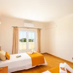 Casa Castelo - Refugio Com Piscina Aquecivel E Bbq Na Gale, Villa Albufeira