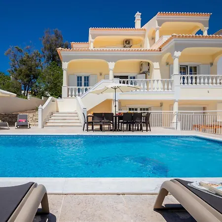 Casa Castelo - Refugio Com Piscina Aquecivel E Bbq Na Gale, Villa Albufeira